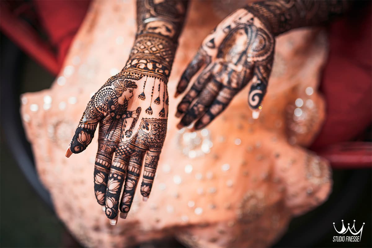 Mehendi Ideas: Designs, Decor, Favours & Planning Tips
